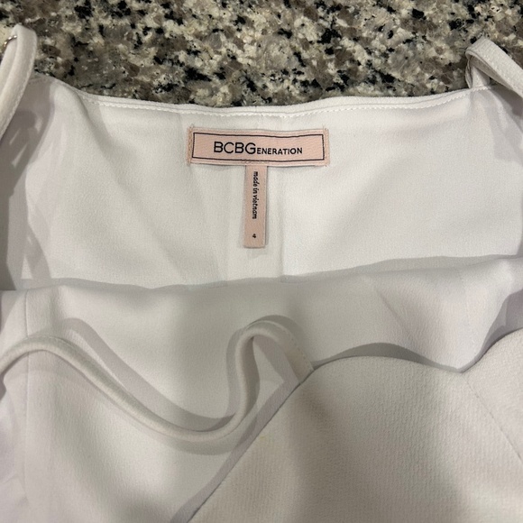 White Mini BCBG Dress Size 4 - Picture 2 of 3